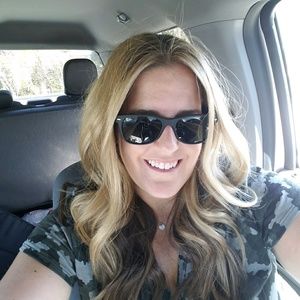 Meet your Posher, Cara